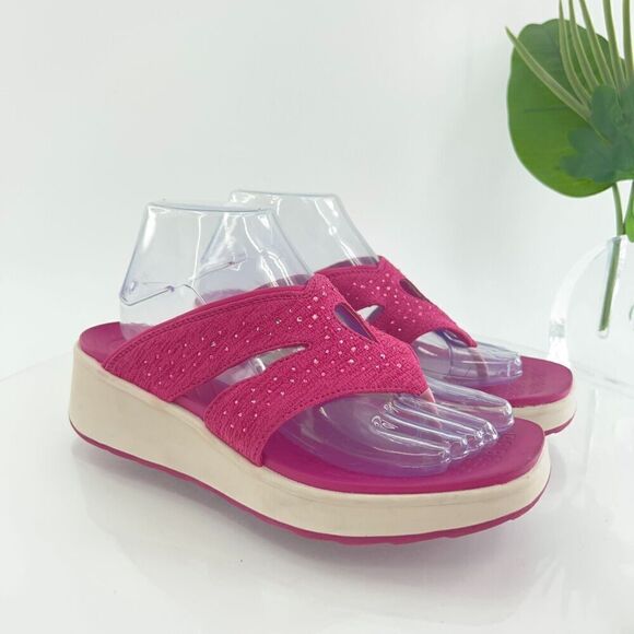 Bzees Women Nola Bright Sandals 8.5 Wedge Heel Slip On Pink Textile Casual Comfy - Picture 1 of 12